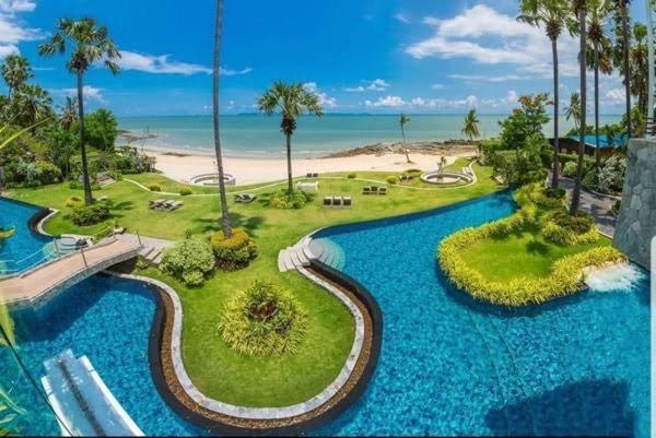 Luxurious Beachfront باتايا المظهر الخارجي الصورة