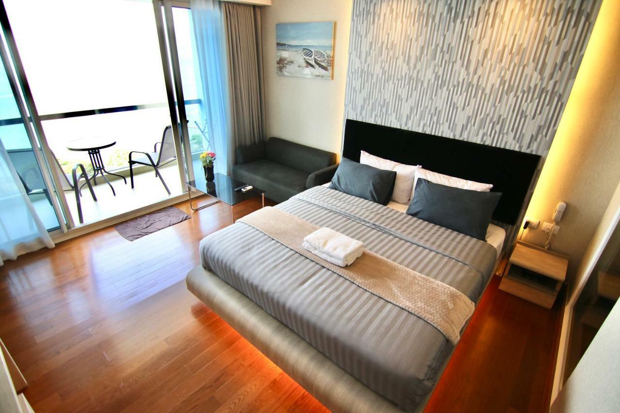 Luxurious Beachfront باتايا المظهر الخارجي الصورة